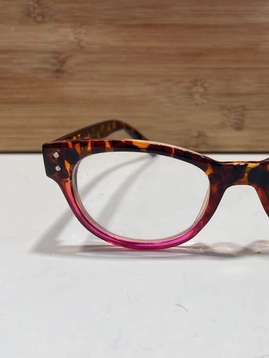 Carlos by Carlos Santana Accessories - Carlos by Carlos Santana Tortoise Pink Oval Eyeglasses w/ Leopard Case